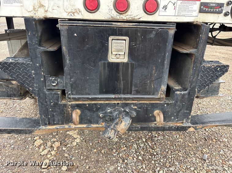 image for item DY0952 2018 International 7500 Bucket truck