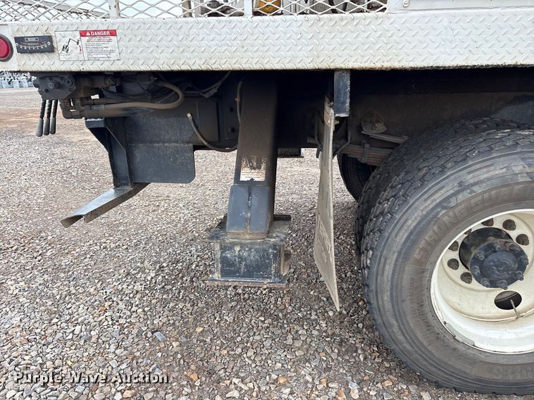 image for item DY0952 2018 International 7500 Bucket truck