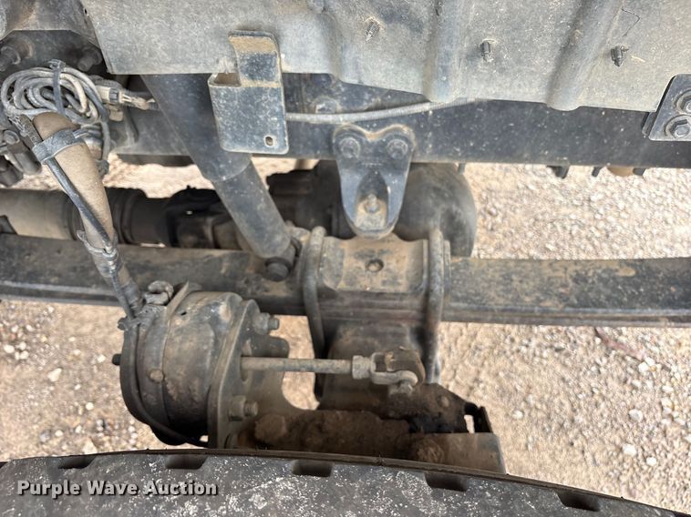 image for item DY0952 2018 International 7500 Bucket truck