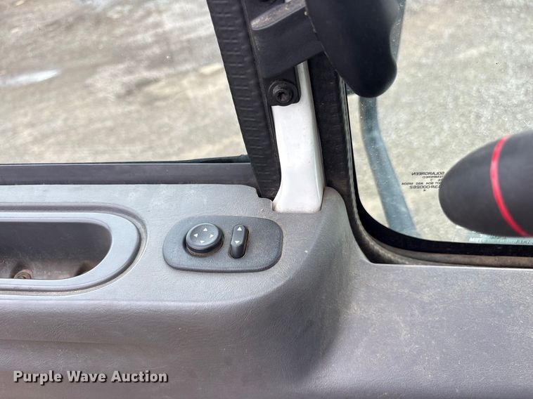 image for item DY0952 2018 International 7500 Bucket truck