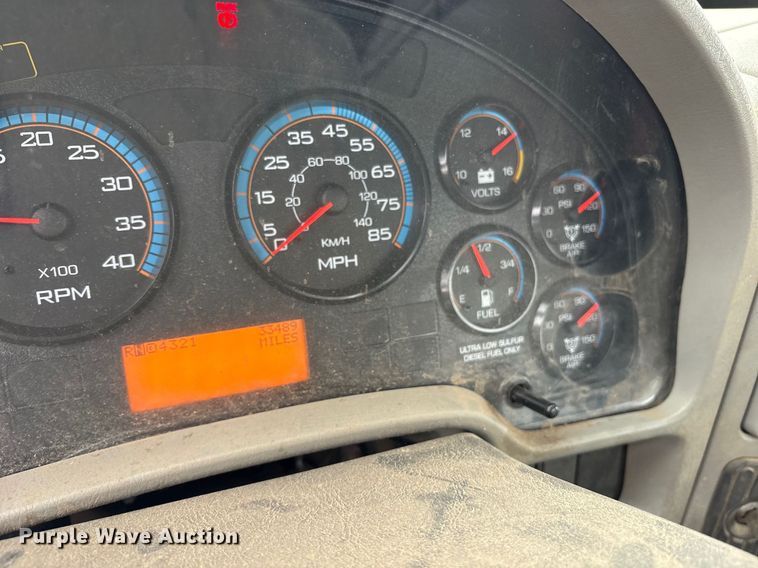 image for item DY0952 2018 International 7500 Bucket truck