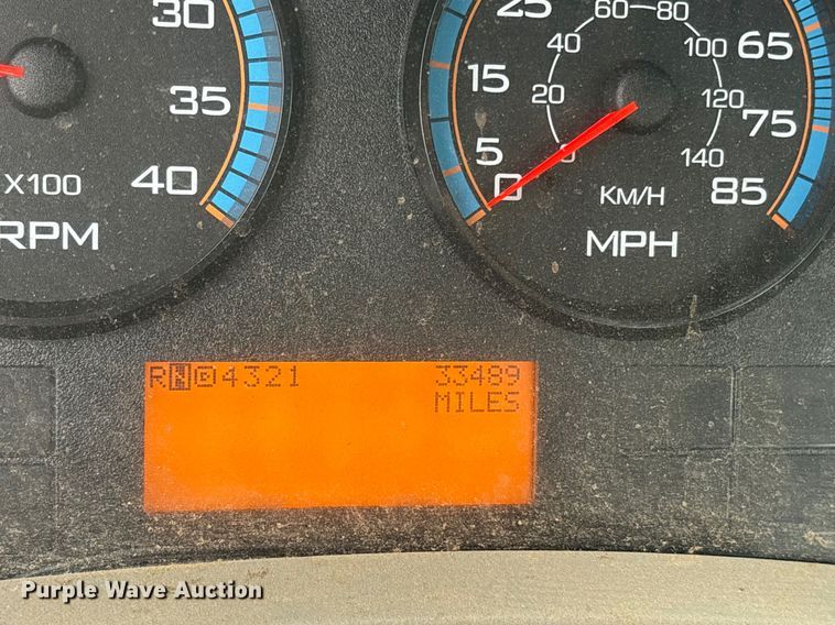 image for item DY0952 2018 International 7500 Bucket truck