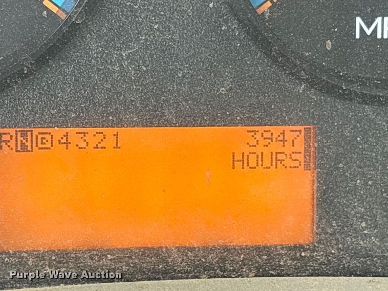 image for item DY0952 2018 International 7500 Bucket truck