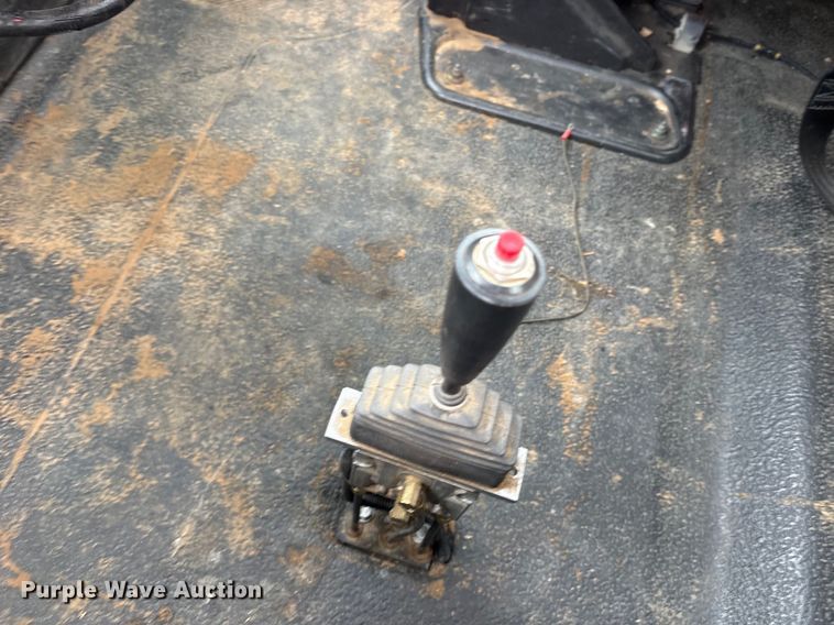 image for item DY0952 2018 International 7500 Bucket truck