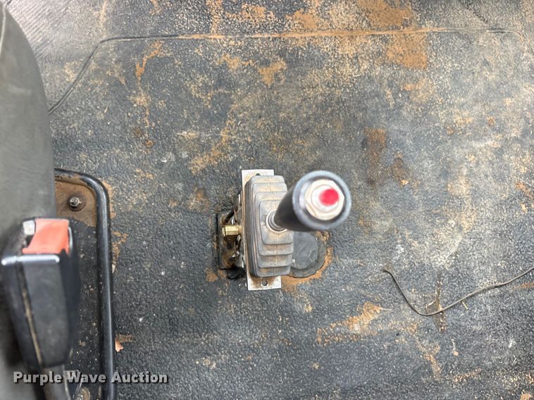 image for item DY0952 2018 International 7500 Bucket truck