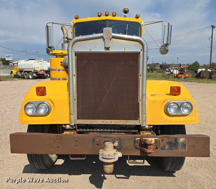 image for item DY1116 1978 Kenworth W900 water truck