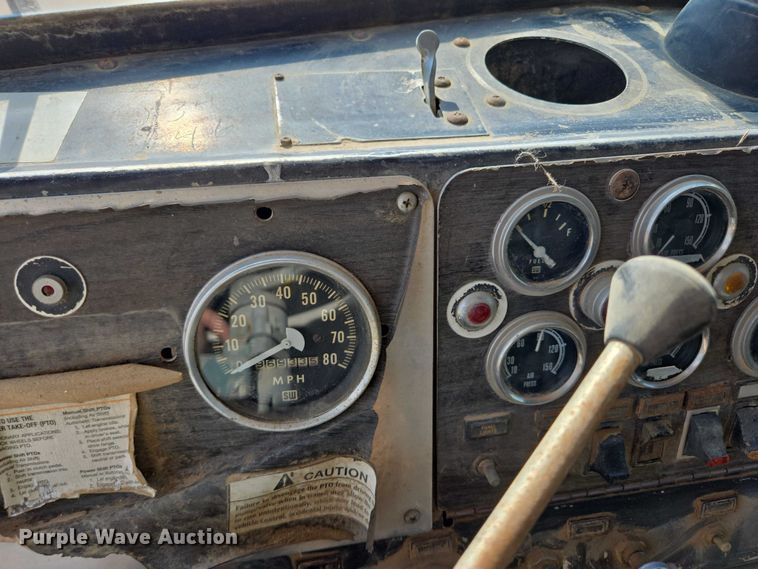 image for item DY1116 1978 Kenworth W900 water truck