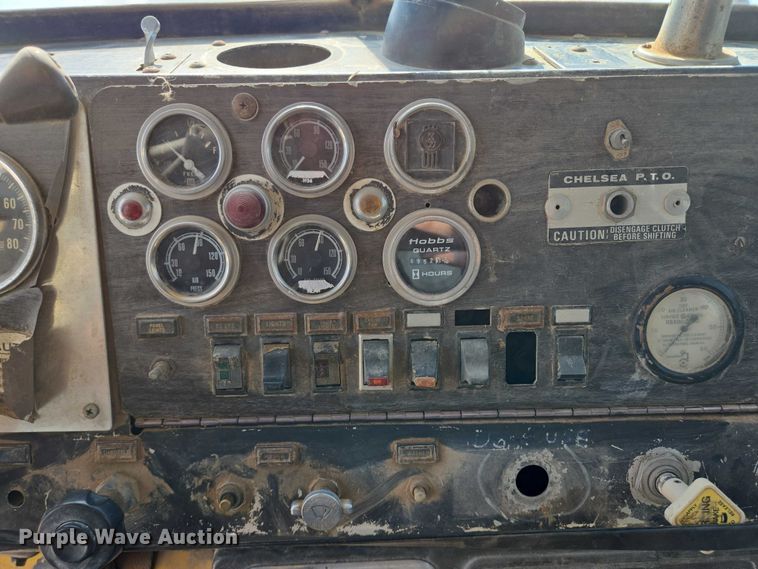 image for item DY1116 1978 Kenworth W900 water truck