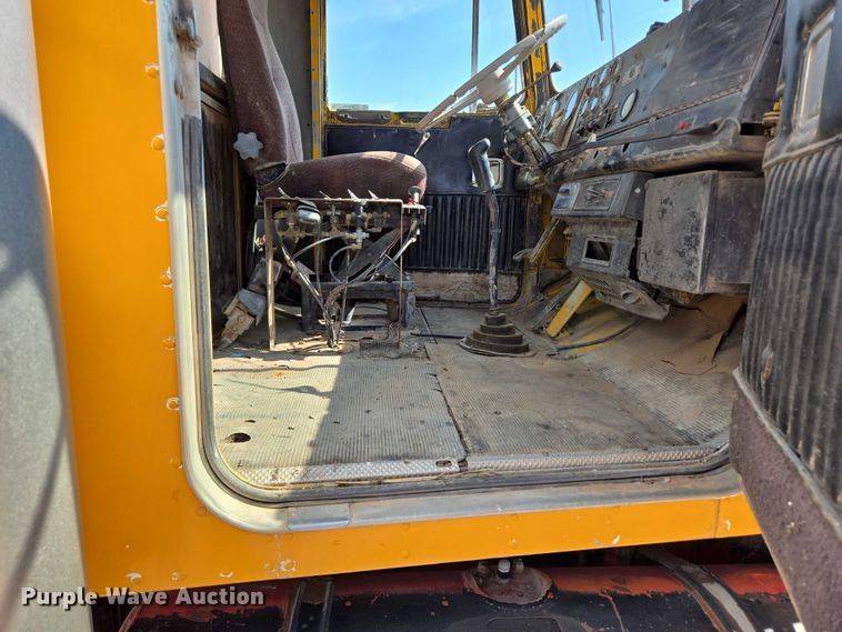 image for item DY1116 1978 Kenworth W900 water truck