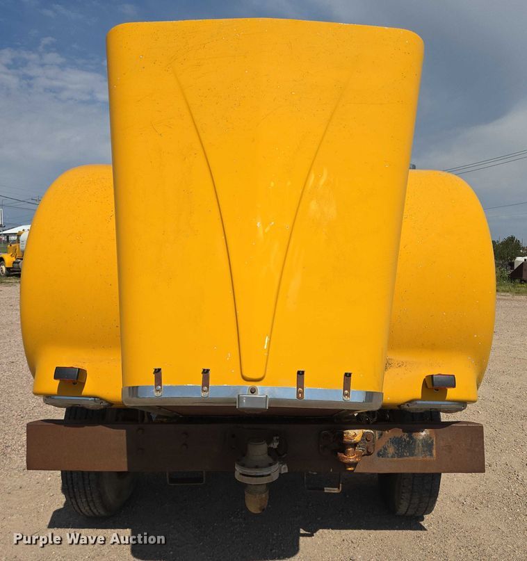 image for item DY1116 1978 Kenworth W900 water truck