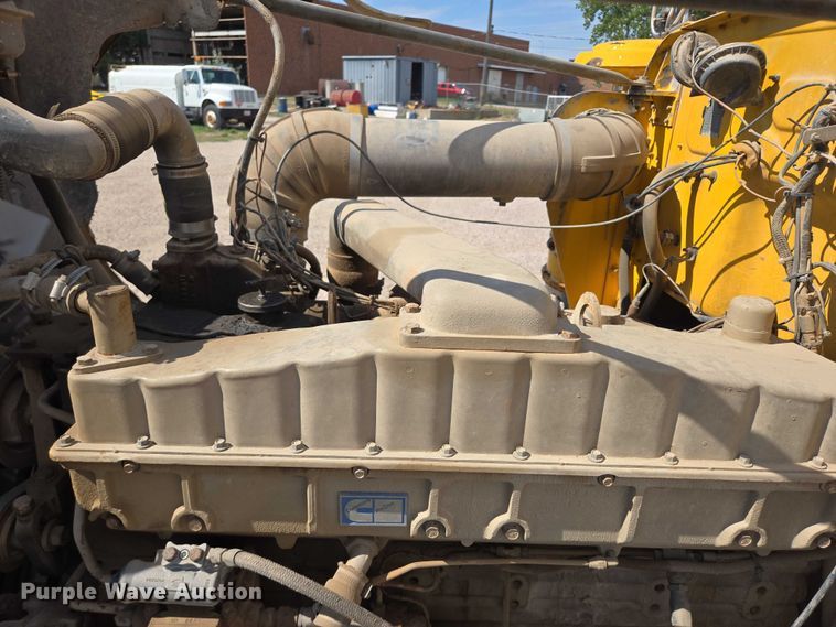 image for item DY1116 1978 Kenworth W900 water truck