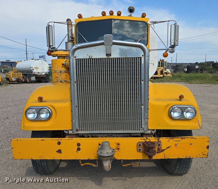 image for item DY1117 1978 Kenworth W900 water truck