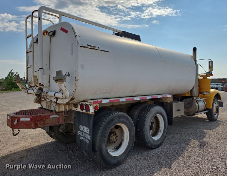 image for item DY1117 1978 Kenworth W900 water truck