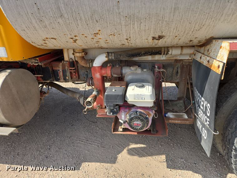 image for item DY1117 1978 Kenworth W900 water truck