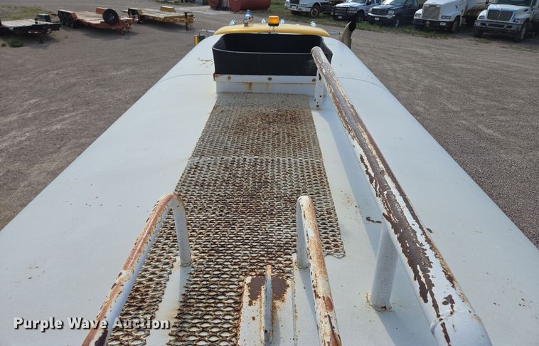 image for item DY1117 1978 Kenworth W900 water truck