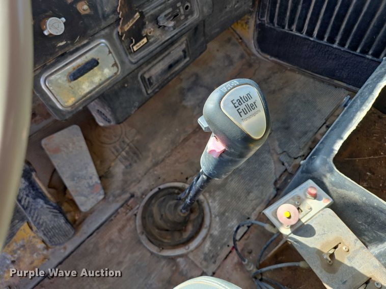 image for item DY1117 1978 Kenworth W900 water truck