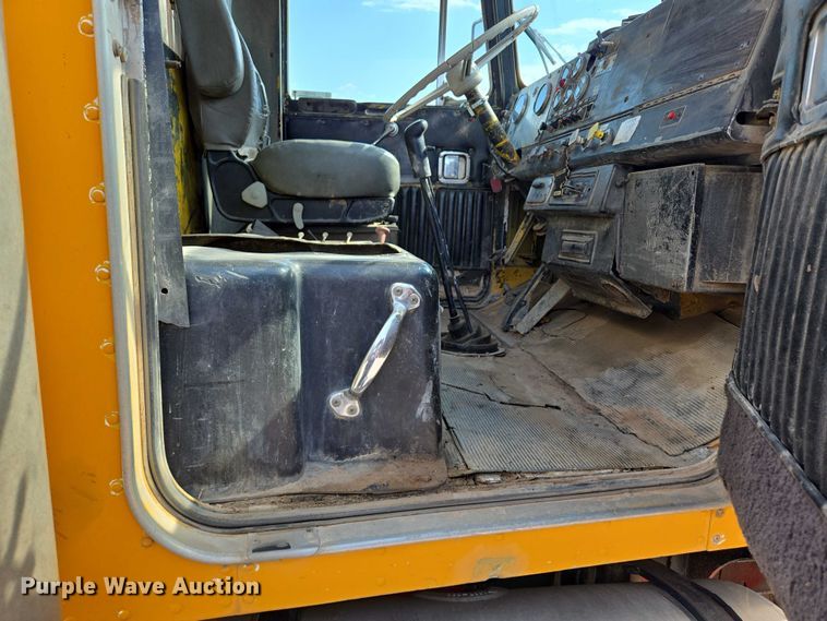 image for item DY1117 1978 Kenworth W900 water truck