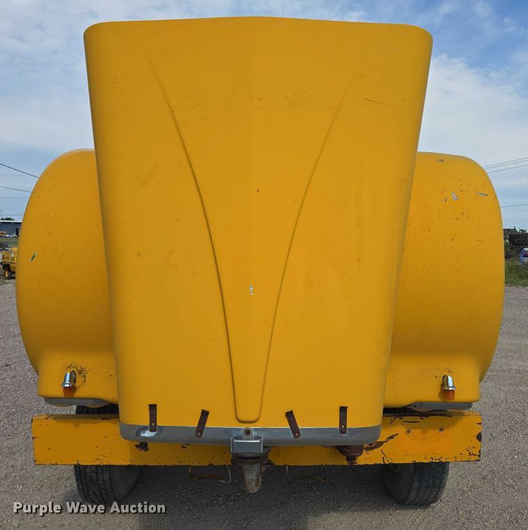 image for item DY1117 1978 Kenworth W900 water truck