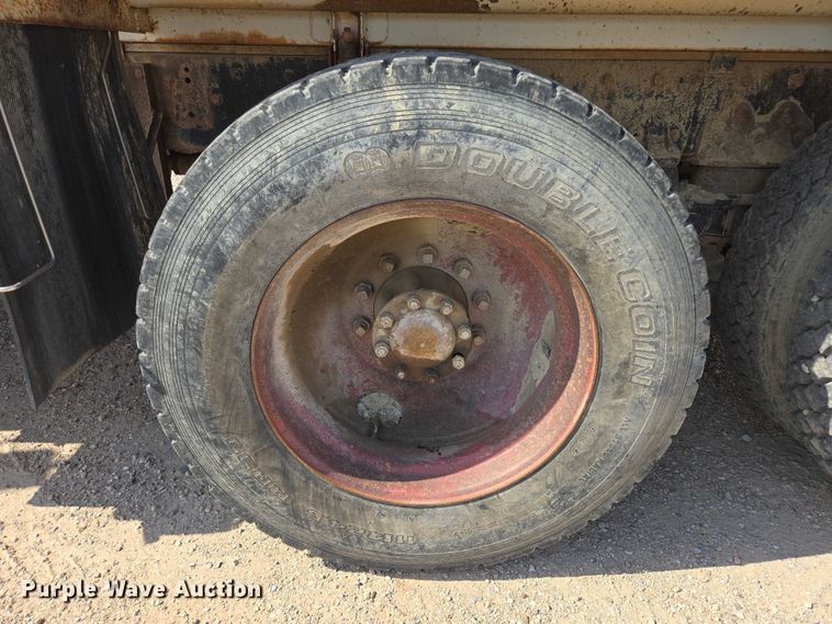 image for item DY1117 1978 Kenworth W900 water truck