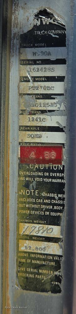 image for item DY1117 1978 Kenworth W900 water truck