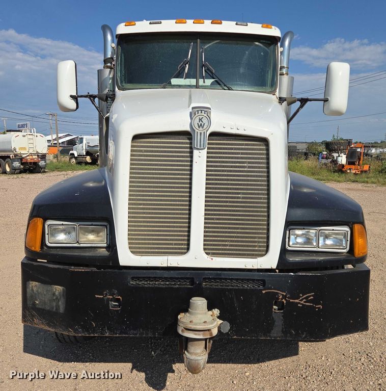 image for item DY1118 1994 Kenworth T600B water truck