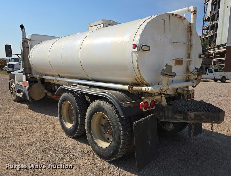 image for item DY1118 1994 Kenworth T600B water truck