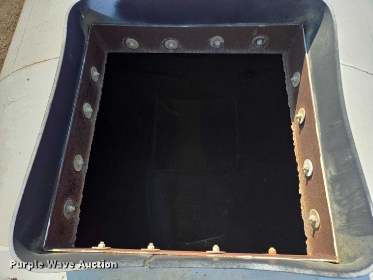 image for item DY1118 1994 Kenworth T600B water truck