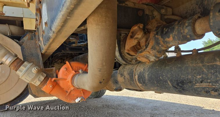 image for item DY1118 1994 Kenworth T600B water truck