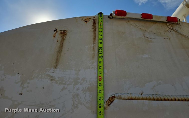 image for item DY1118 1994 Kenworth T600B water truck