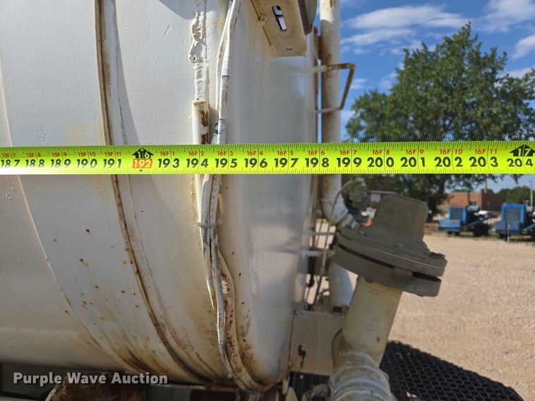 image for item DY1118 1994 Kenworth T600B water truck