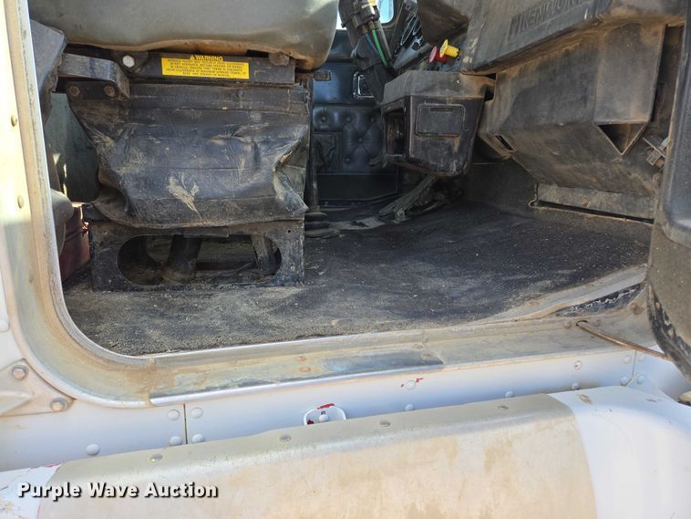 image for item DY1118 1994 Kenworth T600B water truck