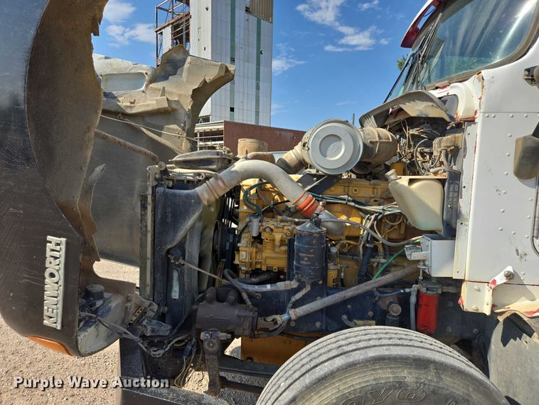 image for item DY1118 1994 Kenworth T600B water truck