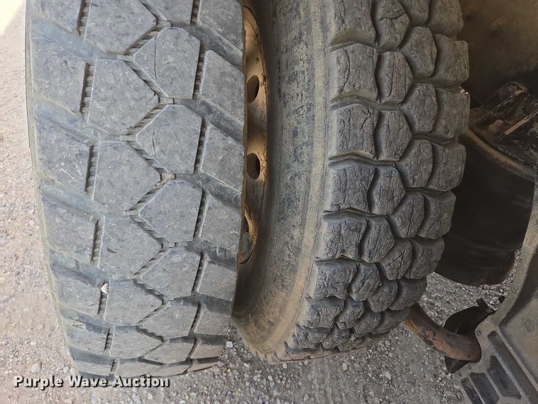 image for item DY1118 1994 Kenworth T600B water truck