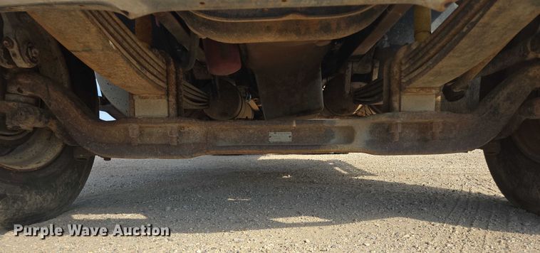 image for item DY1119 1989 Freightliner FLC11264 water truck