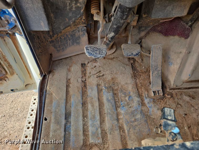 image for item DY1119 1989 Freightliner FLC11264 water truck