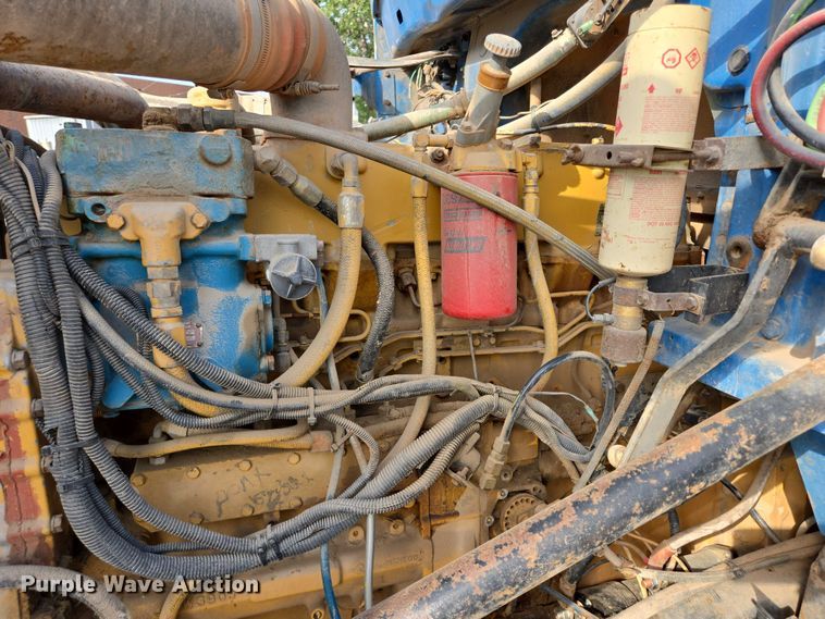 image for item DY1119 1989 Freightliner FLC11264 water truck