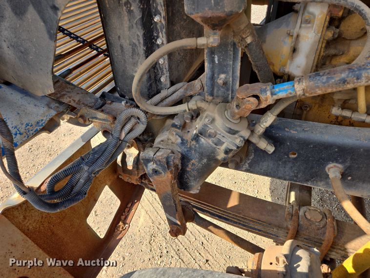 image for item DY1119 1989 Freightliner FLC11264 water truck