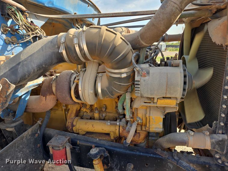 image for item DY1119 1989 Freightliner FLC11264 water truck