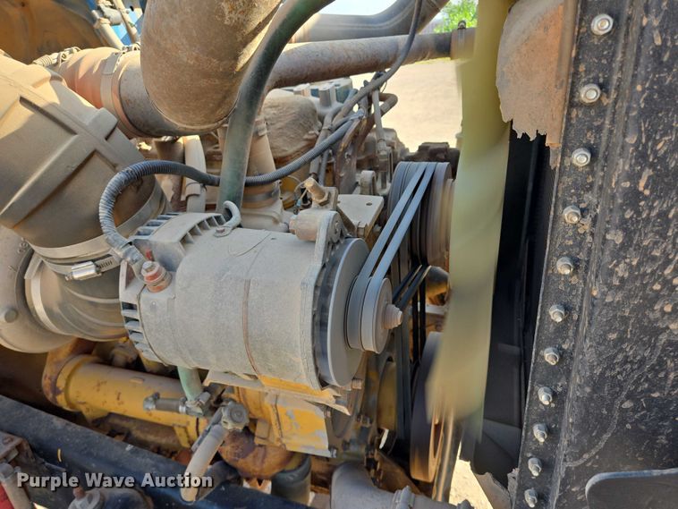 image for item DY1119 1989 Freightliner FLC11264 water truck