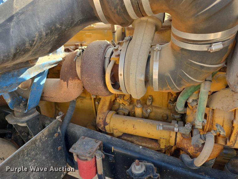 image for item DY1119 1989 Freightliner FLC11264 water truck