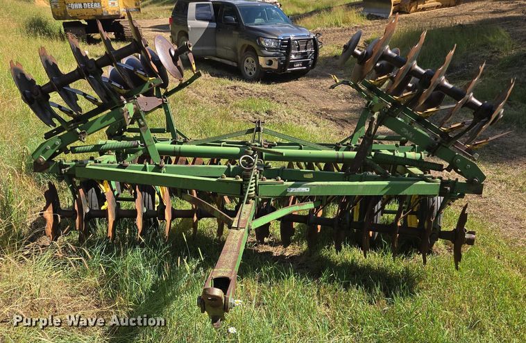 image for item DY1120 John Deere H1110 tandem disk
