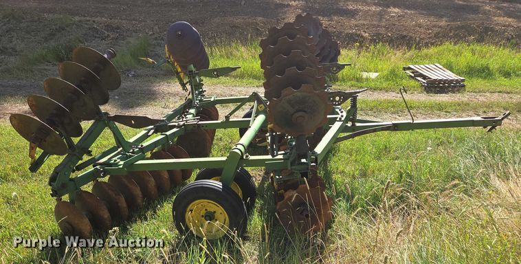image for item DY1120 John Deere H1110 tandem disk