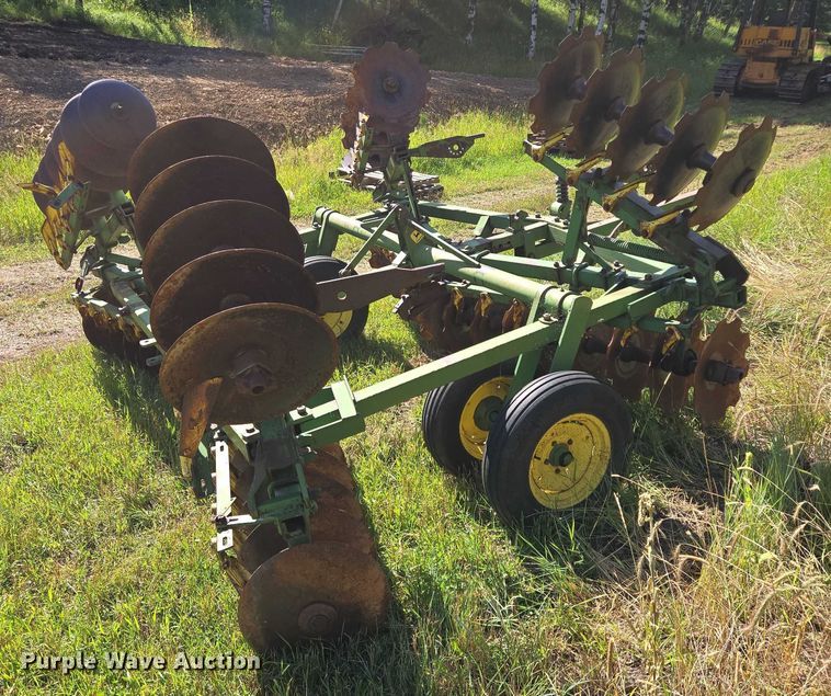 image for item DY1120 John Deere H1110 tandem disk