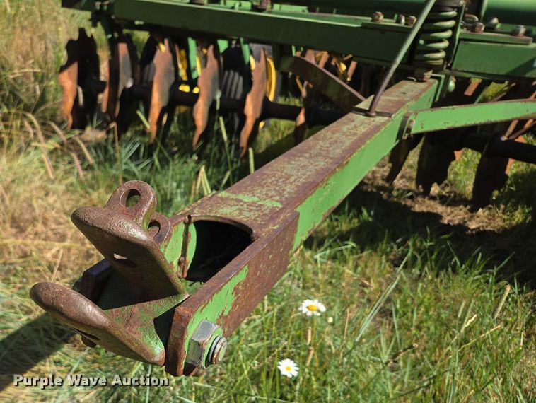 image for item DY1120 John Deere H1110 tandem disk