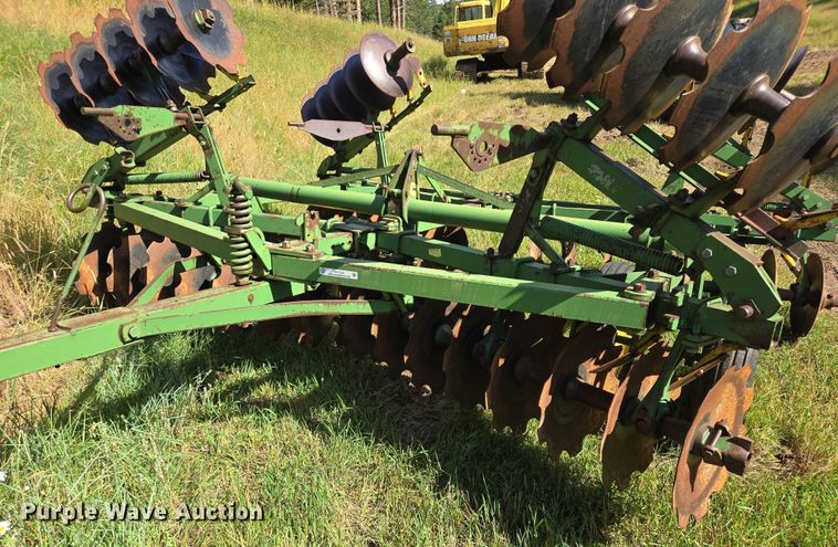 image for item DY1120 John Deere H1110 tandem disk