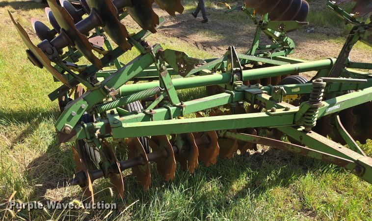 image for item DY1120 John Deere H1110 tandem disk