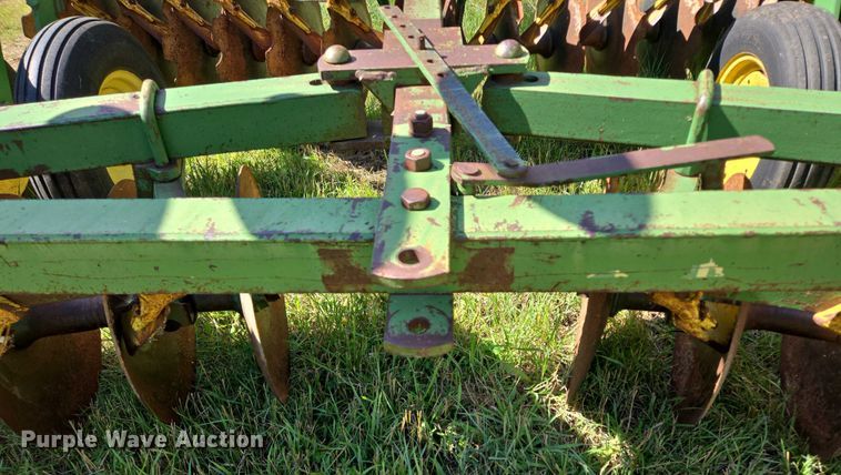 image for item DY1120 John Deere H1110 tandem disk