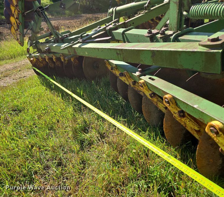 image for item DY1120 John Deere H1110 tandem disk