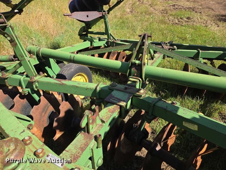 image for item DY1120 John Deere H1110 tandem disk