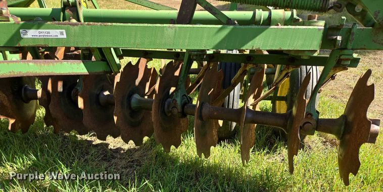 image for item DY1120 John Deere H1110 tandem disk